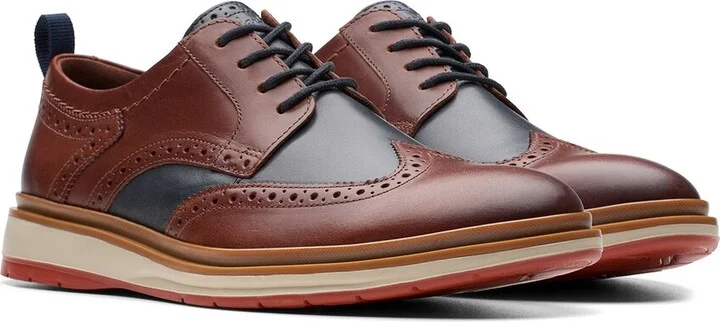 Clarks Chantry Wing Leather Oxford