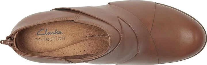 Clarks Charlten Gema Women's Flat Shoes Dark Sand Leather : 7 B - Medium, Leather/Rubber - Image 2