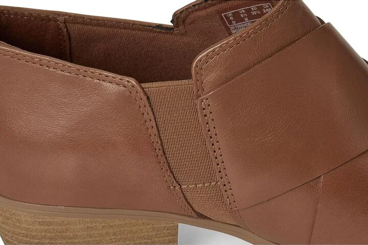 Clarks Charlten Gema Women's Flat Shoes Dark Sand Leather : 7 B - Medium, Leather/Rubber - Image 7