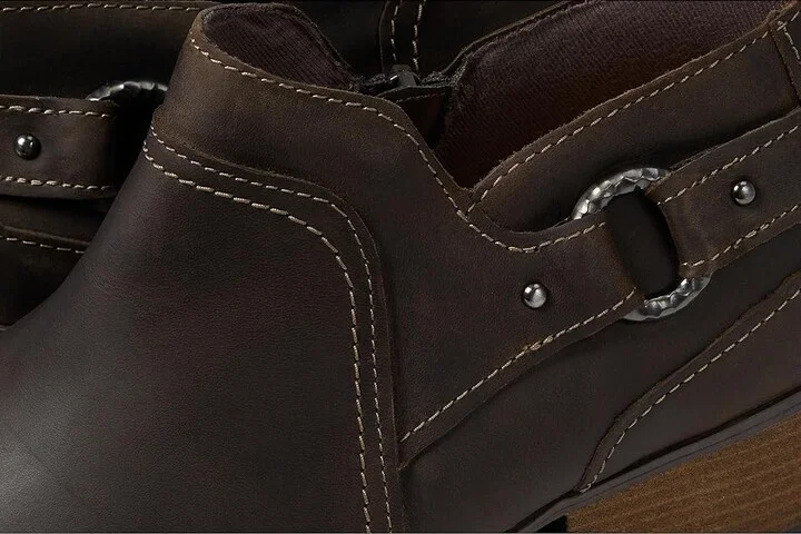 Clarks Charlten Grace Women's Boots Taupe Oily : 5.5 B - Medium, Leather - Image 5