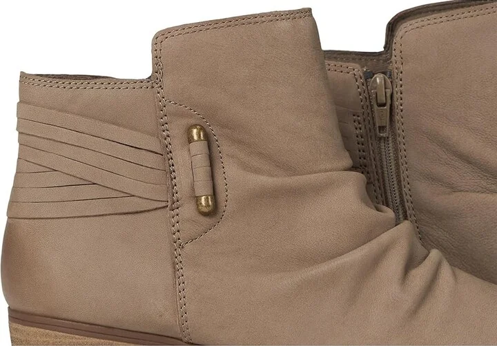 Clarks Charlten Rosa Women's Boots Dark Taupe Nubuck : 5.5 B - Medium, Leather - Image 7