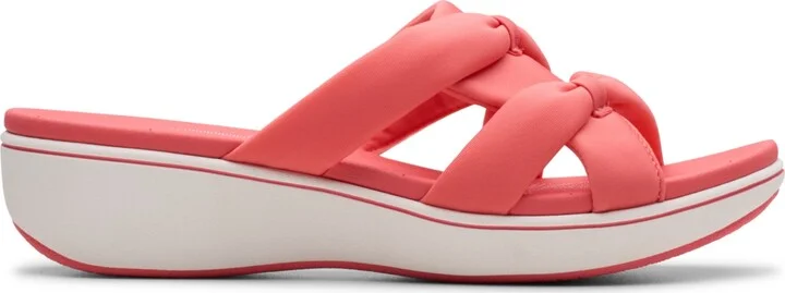 Clarks Cloudsteppers Women's Breeze Rae Cam Slip-On Flat Sandals - Image 7