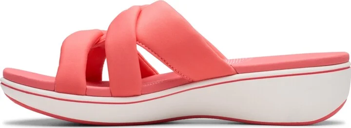 Clarks Cloudsteppers Women's Breeze Rae Cam Slip-On Flat Sandals - Image 8