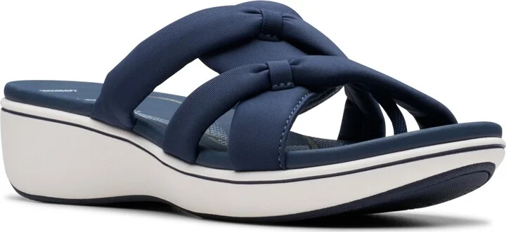 Clarks Cloudsteppers Women's Breeze Rae Cam Slip-On Flat Sandals