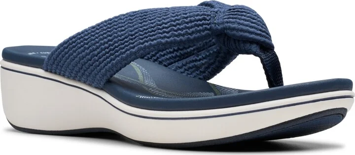 Clarks Cloudsteppers Women's Breeze Rae Erin Slip-On Flat Sandals