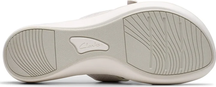 Clarks Cloudsteppers Women's Breeze Rae Mia Slip-On Flat Sandals - Image 9