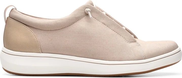 Clarks Cloudsteppers Women's Breeze Sky Slip-On Shoes - Image 2
