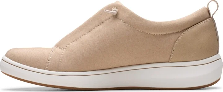 Clarks Cloudsteppers Women's Breeze Sky Slip-On Shoes - Image 3