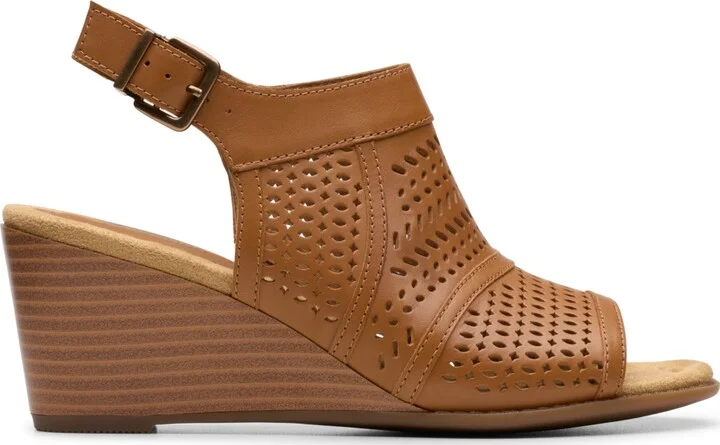 Clarks Collection Women's Emmalae Hope Wedge Sandals - Image 2