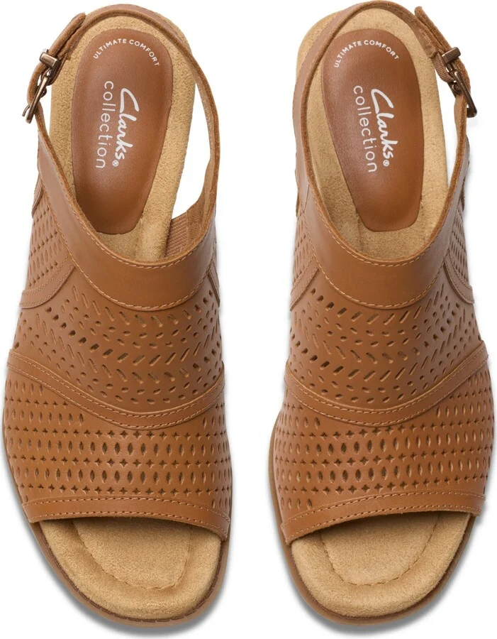 Clarks Collection Women's Emmalae Hope Wedge Sandals - Image 4
