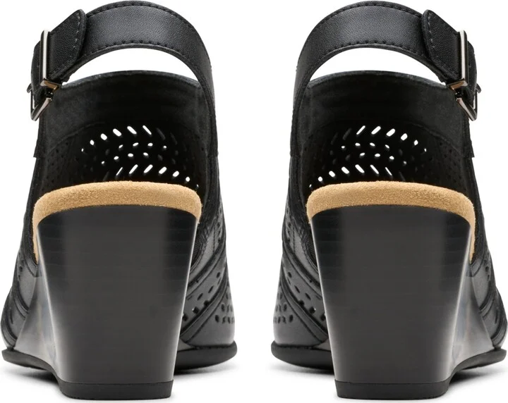 Clarks Collection Women's Emmalae Hope Wedge Sandals - Image 8