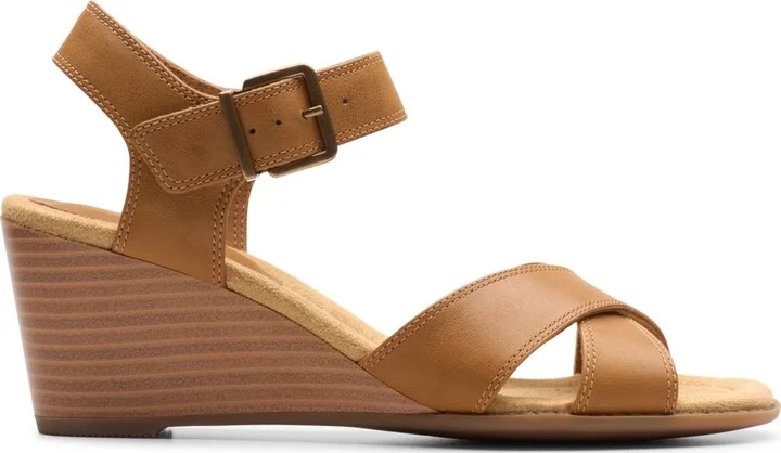 Clarks Collection Women's Emmalae Iris Wedge Sandals - Image 7