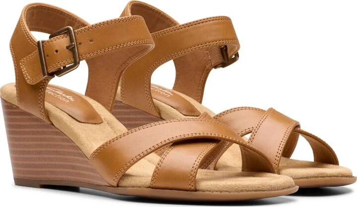 Clarks Collection Women's Emmalae Iris Wedge Sandals - Image 10