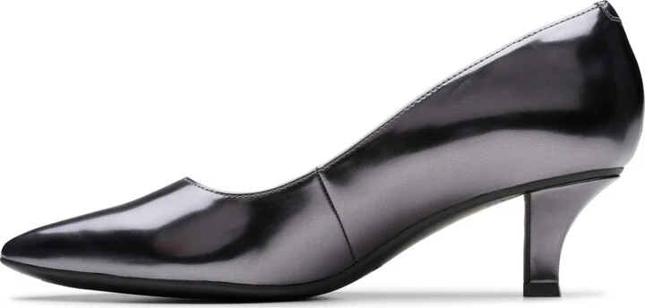 Clarks Collection Women's Kepley Vine Dress Pumps - Image 5