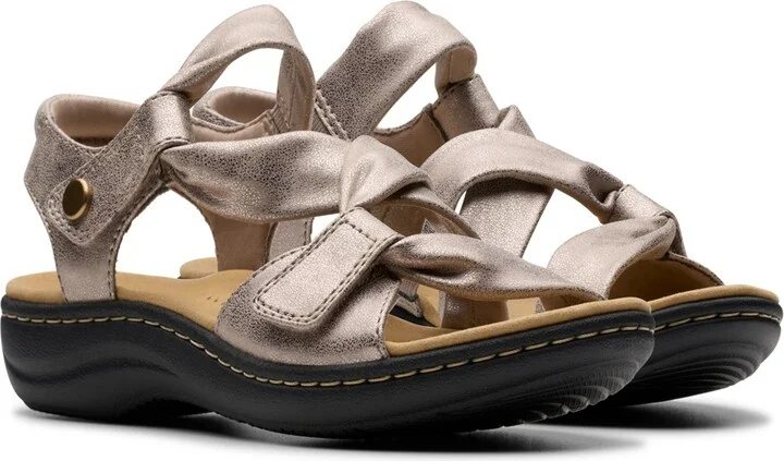 Clarks Collection Women's Laurieann Bell Round Toe Flat Sandals - Image 5