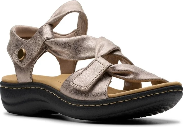 Clarks Collection Women's Laurieann Bell Round Toe Flat Sandals