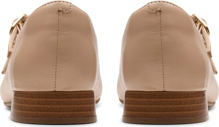 Clarks Collection Women's Natalyn Lane Pointy Toe Shoes - Image 3