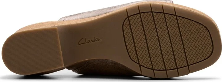 Clarks Collection Women's Nerisa Vine Wedge Sandals - Image 4