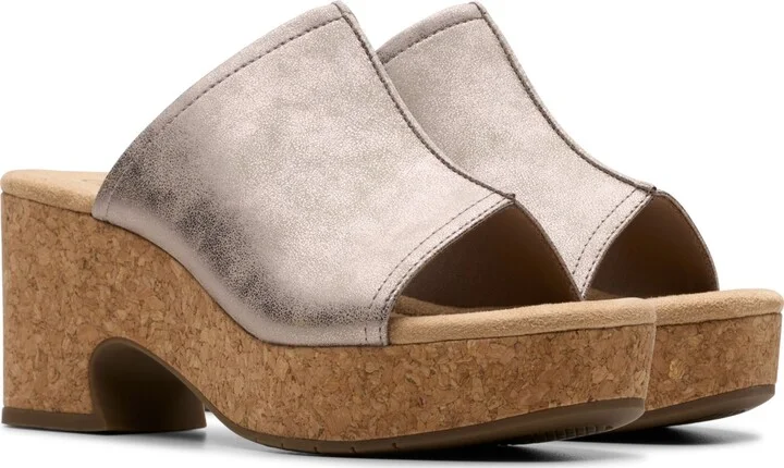 Clarks Collection Women's Nerisa Vine Wedge Sandals - Image 5
