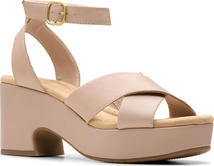 Clarks Collection Women's Nerisa Wedge Sandals