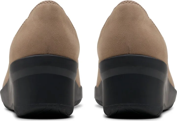 Clarks Collection Women's Suttyn Kaylie Slip-On Shoes - Image 6