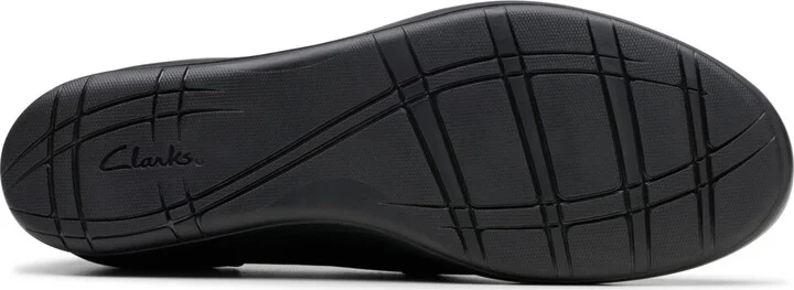 Clarks Collection Women's Suttyn Kaylie Slip-On Shoes - Image 9