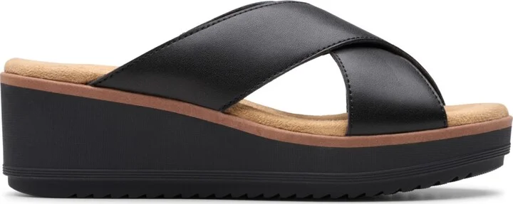 Clarks Collection Women's Wrenly Ivy Wedge Sandals - Image 2