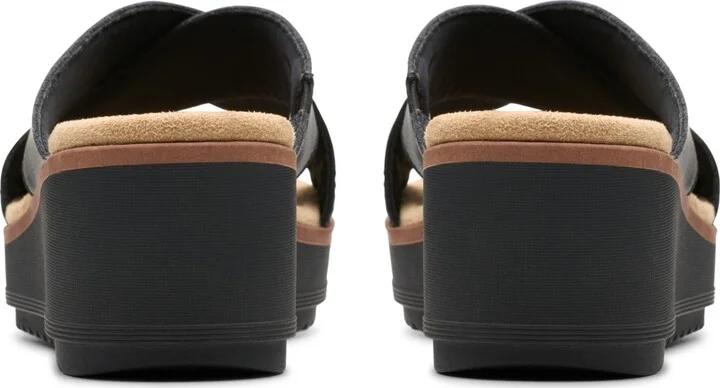 Clarks Collection Women's Wrenly Ivy Wedge Sandals - Image 3