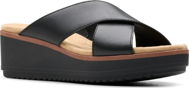 Clarks Collection Women's Wrenly Ivy Wedge Sandals