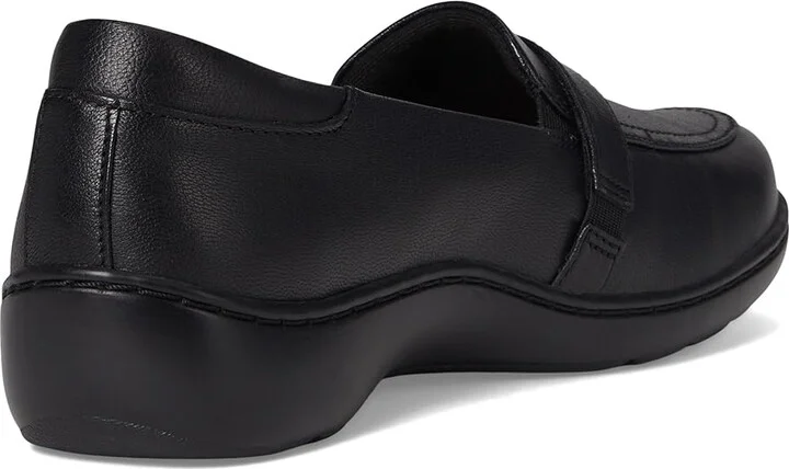 Clarks Cora Amanda Women's Flat Shoes Black Leather : 5.5 B - Medium, Leather/Rubber - Image 4