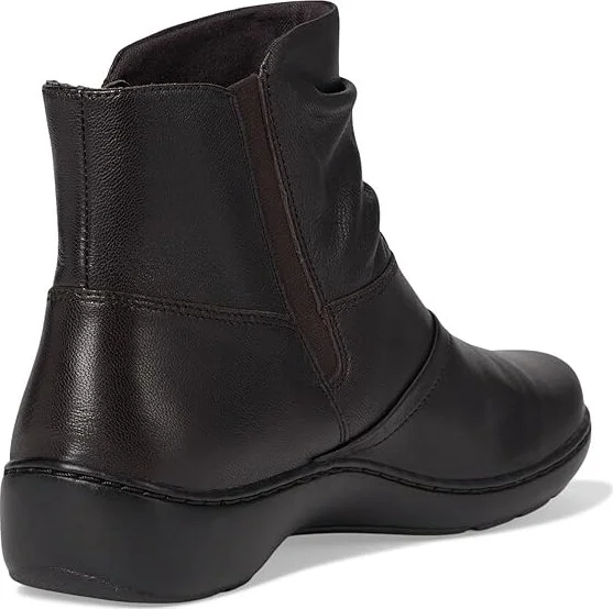 Clarks Cora Pace Women's Boots Chocolate Leather : 5.5 B - Medium, Leather/Rubber - Image 4