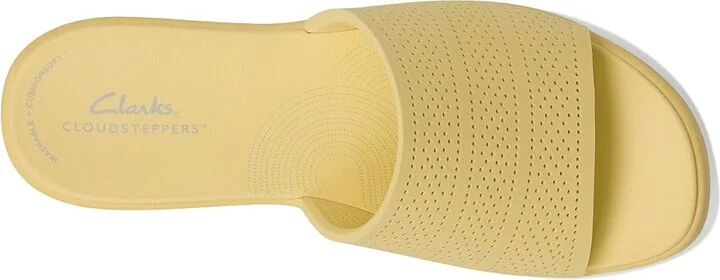 Clarks Drift Twist Women's Sandals Pale Yellow Synthetic : 10 B - Medium - Image 2