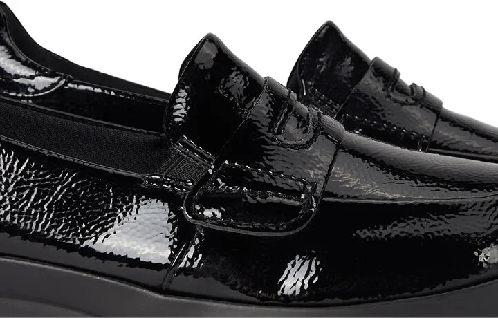 Clarks Ellowyn Penny Women's Flat Shoes Black Crinkle Patent Synthetic : 5 B - Medium, Leather - Image 7