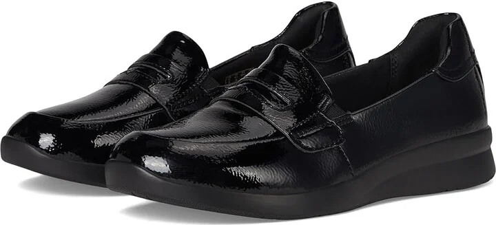 Clarks Ellowyn Penny Women's Flat Shoes Black Crinkle Patent Synthetic : 5 B - Medium, Leather