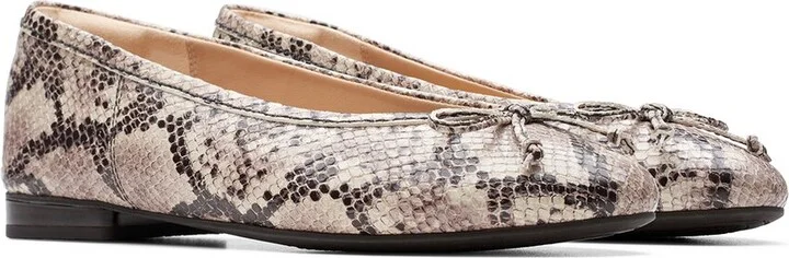 Clarks Fawna Lily Leather Flat