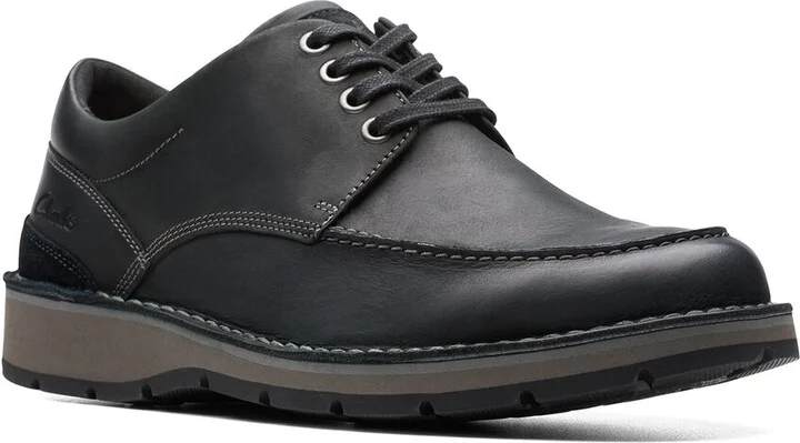 Clarks Gravelle Low Leather Shoe