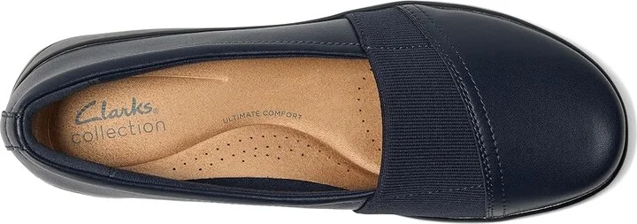 Clarks Kaetlyn Rhea Women's Flat Shoes Navy Leather : 10 B - Medium - Image 2