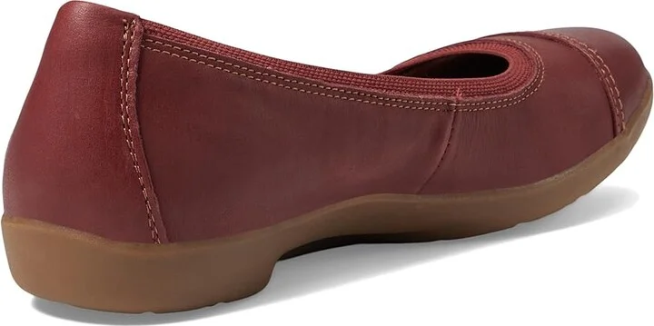 Clarks Meadow Opal Women's Flat Shoes Chestnut Leather : 6 D - Wide - Image 4