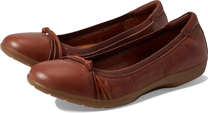 Clarks Meadow Rae Women's Flat Shoes Tan Leather : 8 B - Medium
