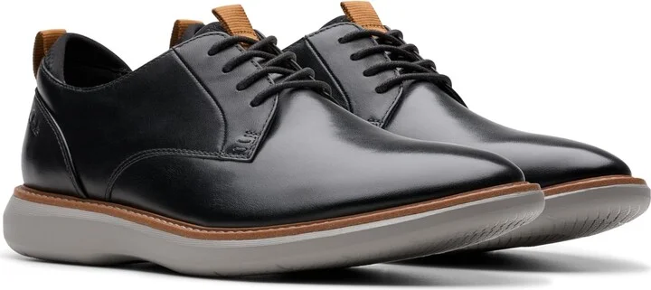 Clarks Men's Brantin Plain Oxford