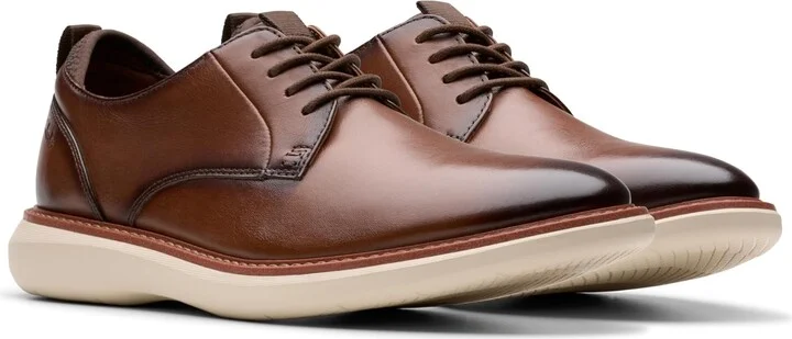 Clarks Men's Brantin Plain Oxford