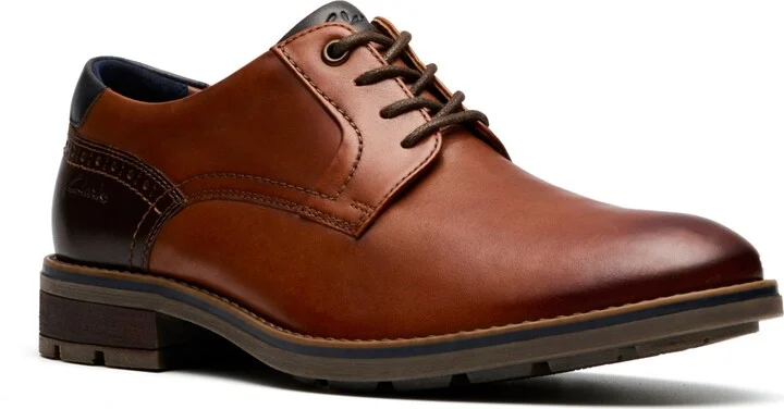 Clarks Men's Emmet Plain Toe Dress Shoe