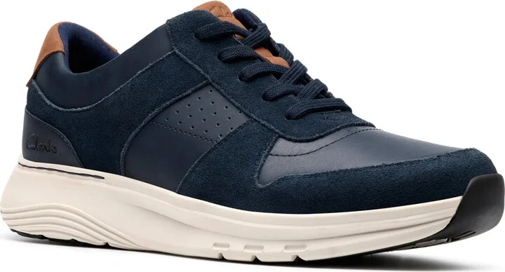 Clarks Men's Motion Trek Go Casual Lace Up Shoe