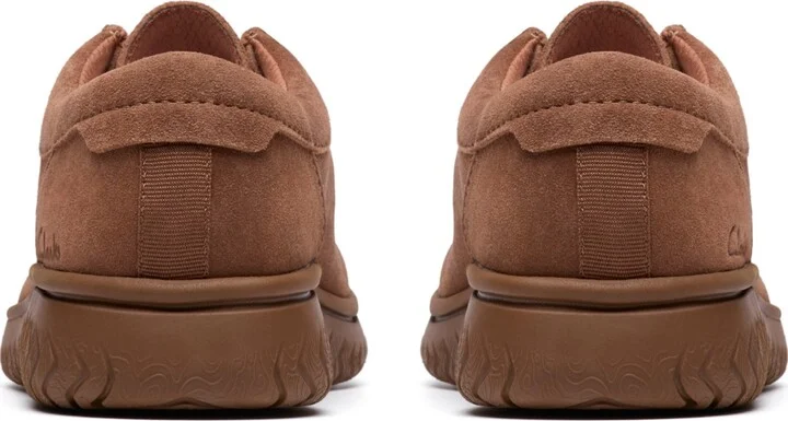 Clarks Men's RelaxLite Low Casual Slip On Sneakers - Image 10