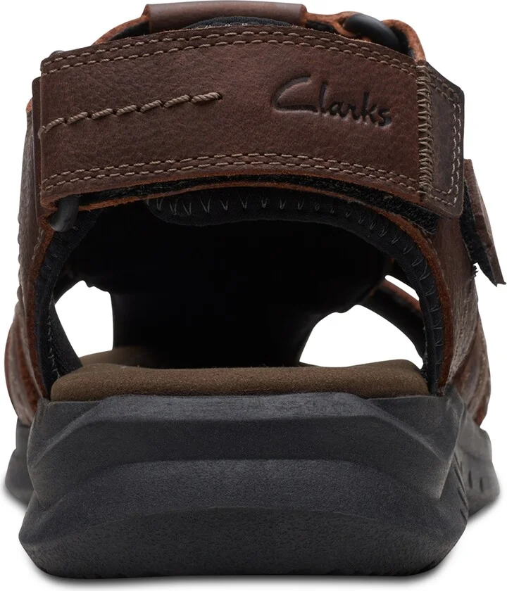 Clarks Men's Walkford Fish Tumbled Leather Sandals - Image 2