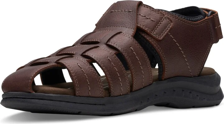 Clarks Men's Walkford Fish Tumbled Leather Sandals - Image 6