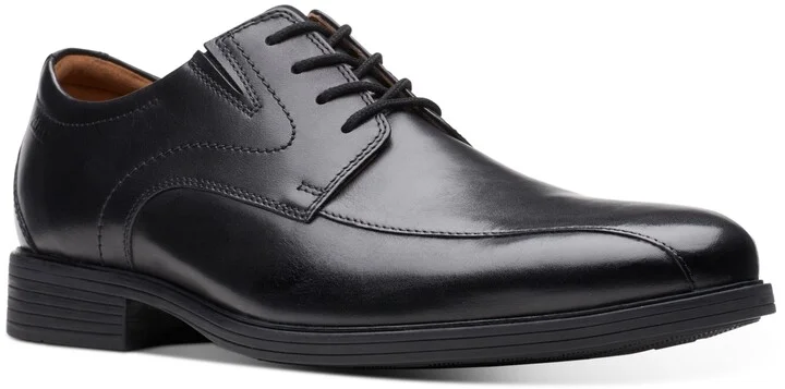Clarks Men's Whiddon Pace Oxfords