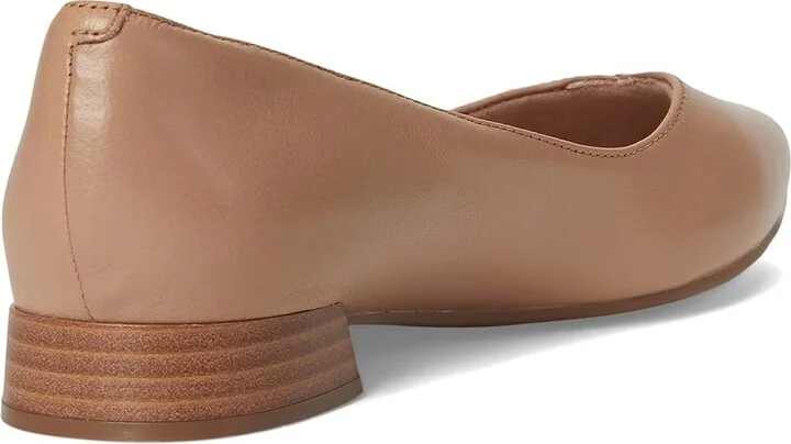 Clarks Natalyn Wish Women's Flat Shoes Warm Beige Leather : 6 B - Medium, Leather/Mesh/Rubber - Image 4