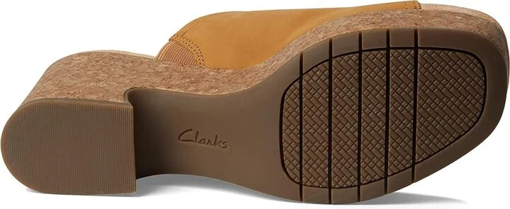 Clarks Nerisa Vine Women's Sandals Light Tan Nubuck : 7 D - Wide, Leather/Rubber - Image 3
