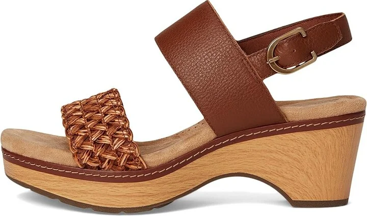 Clarks Seannah Step Women's Sandals Tan Leather : 8.5 B - Medium, Leather/Rubber - Image 6